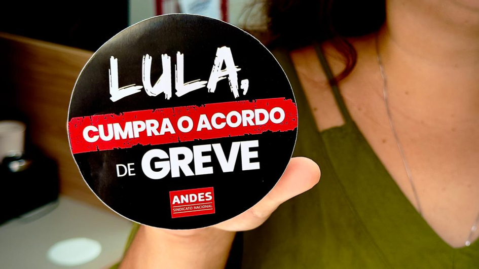 Entidades da Educação Federal cobram de Lula cumprimento do Acordo de Greve 2024